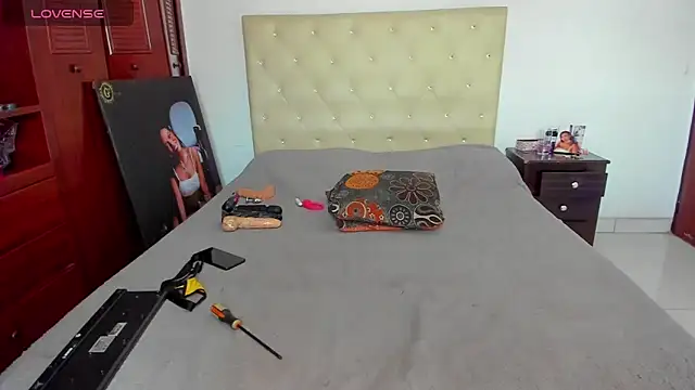 LUISSA_: απευθείας συνομιλία ΧΧΧ