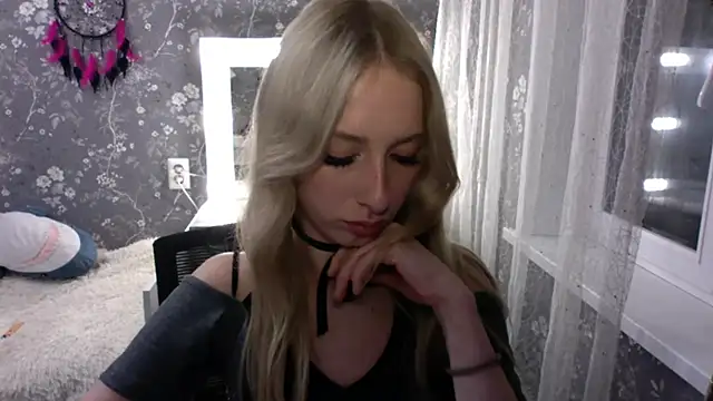 AliceTwinkleのウェブカメラショー