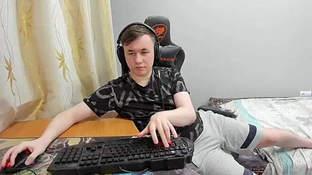 iliaskrisloveのライブXXXチャット