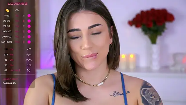 دردشة AishaSins الجنسية المباشرة