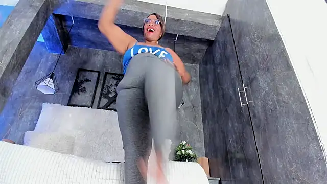 AranzalatinBlaks1 webcam show