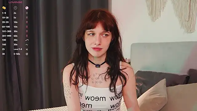 LeelooYolo's Live XXX Chat