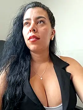 دردشة Luianna الجنسية المباشرة