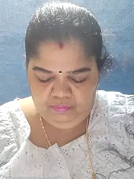 tamilthanushri's Live XXX Chat