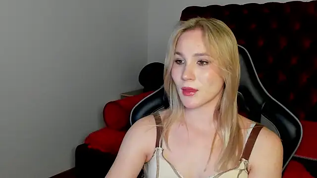 ElaraVoltage Live XXX-Chat