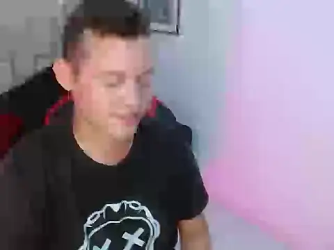 Chat +18 de sven_fox723 ao vivo