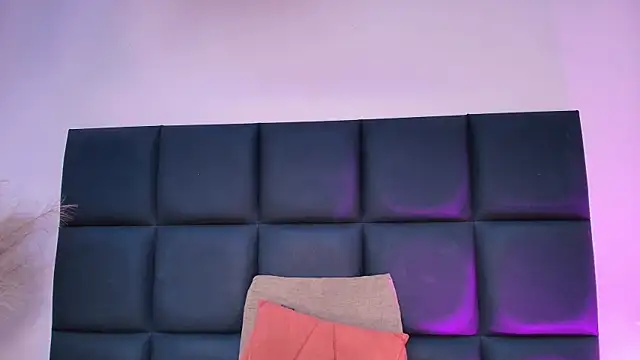 KeniaCarterr Adlı Modelin Canlı XXX Sohbeti