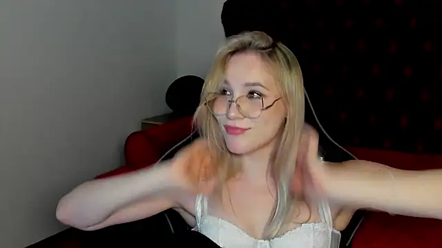 ElaraVoltage – Live XXX-chat