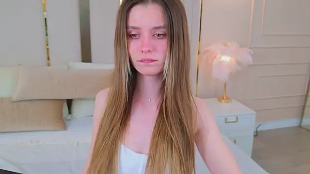 MarybethSnow Adlı Modelin Canlı XXX Sohbeti