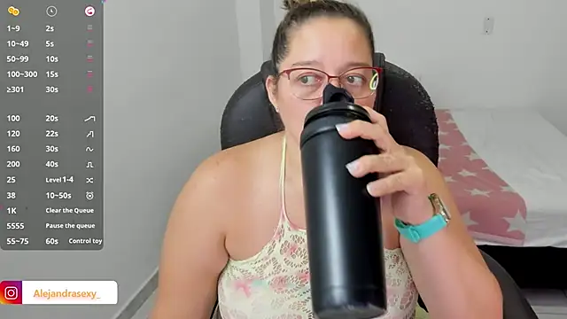 Czat XXX na żywo – alejandra_milf_