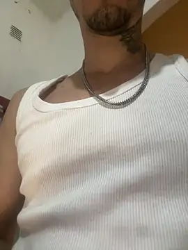 XXX chat uživo modela luckydick333