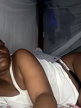 Queentesi Adlı Modelin Canlı XXX Sohbeti