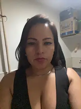 MIA_ROSSEEE live XXX chat