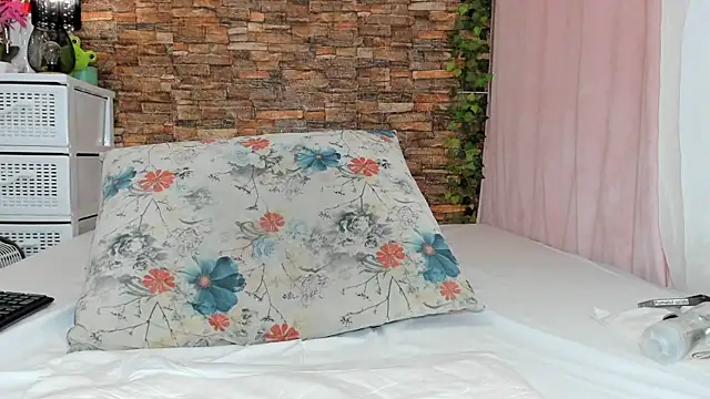 StarLonely01 লাইভ XXX চ্যাট