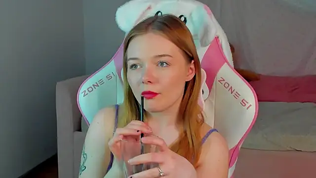 ElinaVale's Live XXX Chat