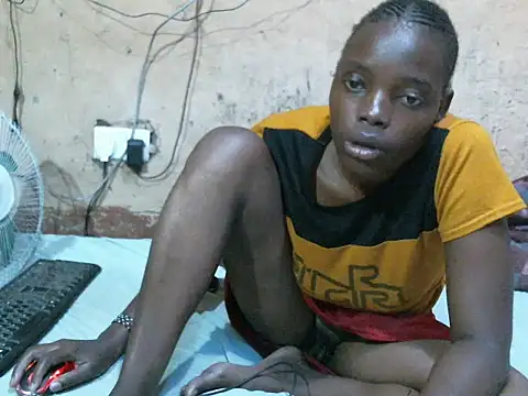 SEXY-NAIMA Chat XXX live