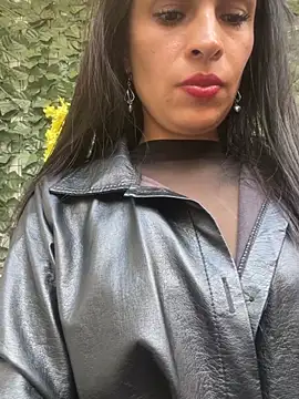 Pertunjukan Kamera Web Astrid--