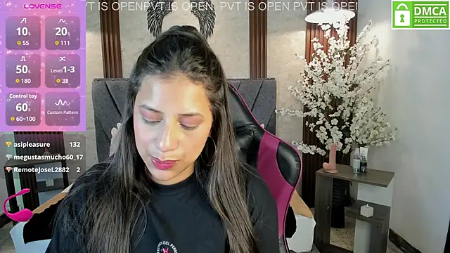 Atiena_ – webcam-show