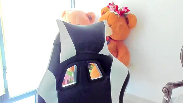 Živý XXX chat __Emma__11__Lecat_