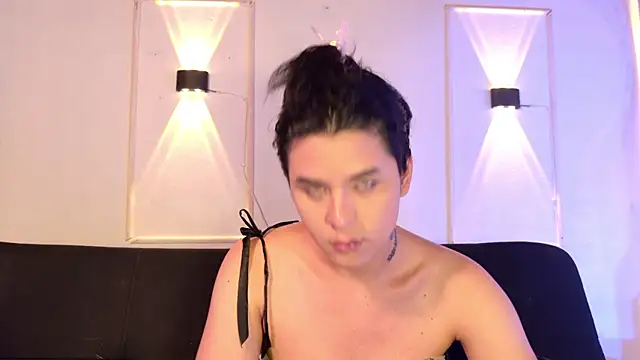 Chat +18 de Angel-umbra ao vivo