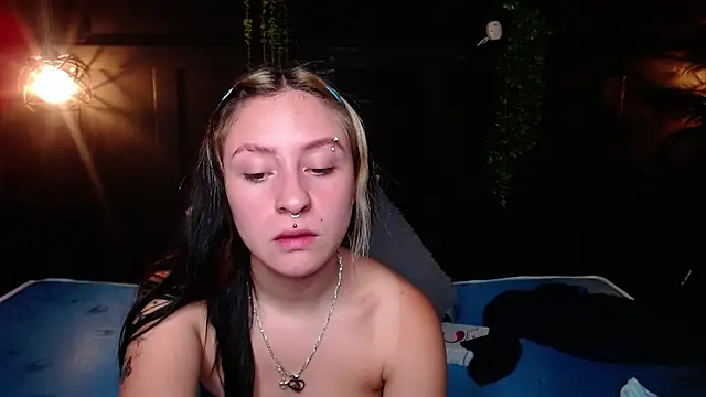 melodygirl2__ Webcam Show