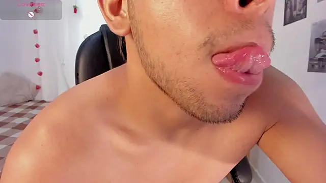 Chat XXX Live shooting_wilson