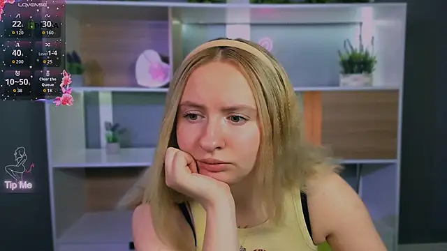 mila_glow1's Live XXX Chat