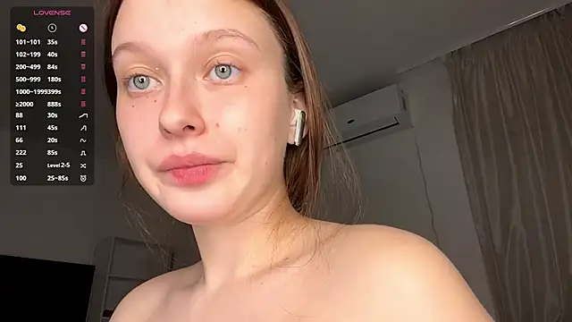 XXX chat uživo modela LoryMusetti