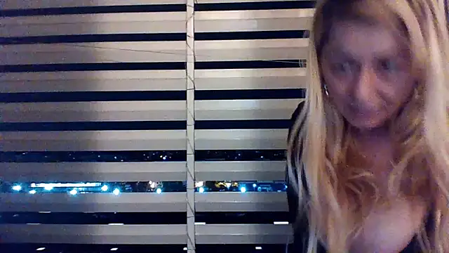 _karolynesyera_ Obrolan Langsung XXX