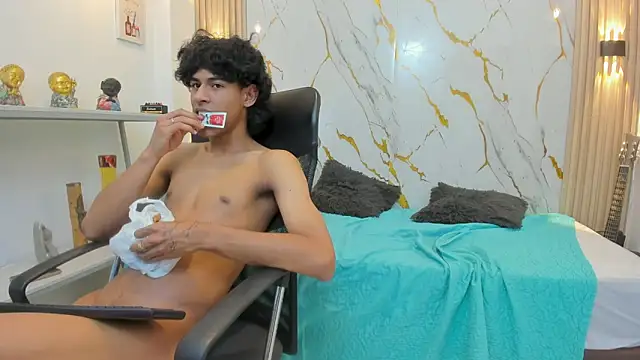 Zayn_Fox32 Webcamshow