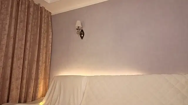 Ellijoysn Live XXX chat