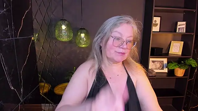 NataliMellow webcam show