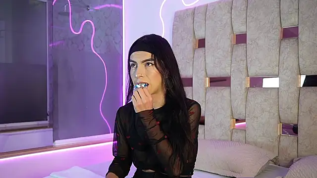 Fernanda_thail_'s Webcam Show