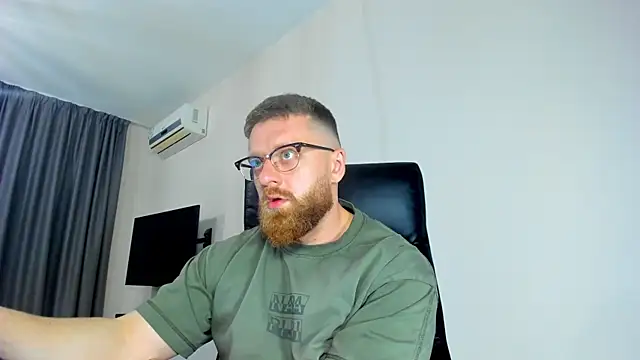 Findom_guyのライブXXXチャット