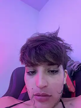 Show modela DayanaDG na web-kameri