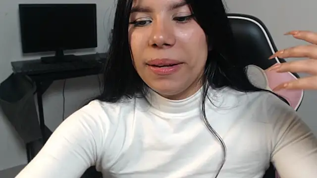 AlejandraScott 现场XXX聊天