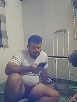 tarra122 即時 XXX 聊天