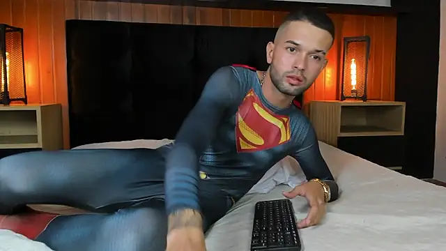 Ian_Valenti's Live XXX Chat