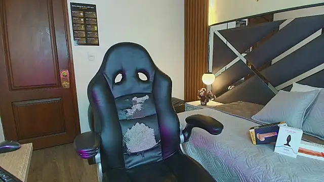 Kittie_Vixen Webcam show