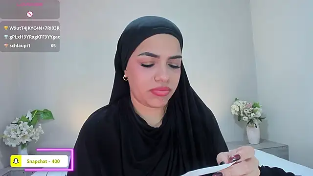 Umarani_ Chat XXX in diretta