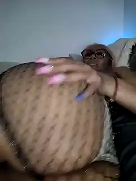 iamlalamilano's Live XXX Chat