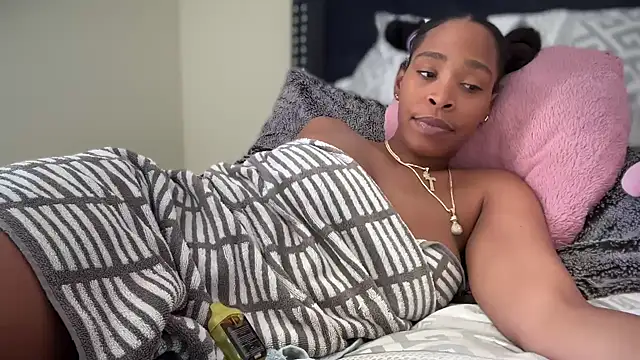 Cum2Charmn Live XXX chat