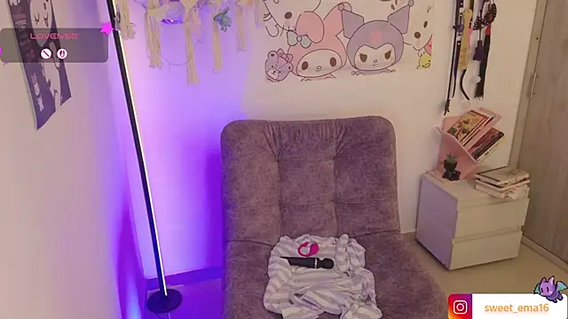 Loving_Ema_1's Live XXX Chat