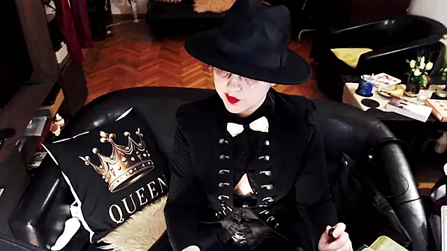 Imperatriza – Naživo XXX chat