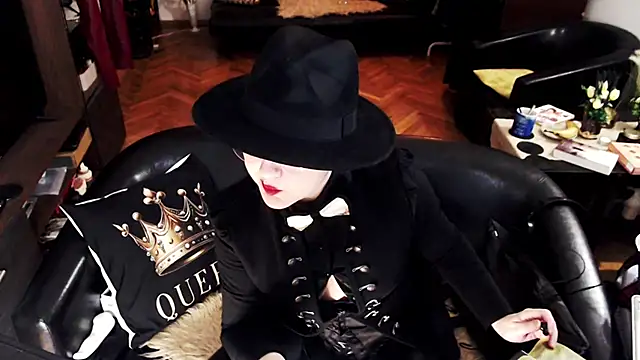 Imperatriza – Naživo XXX chat