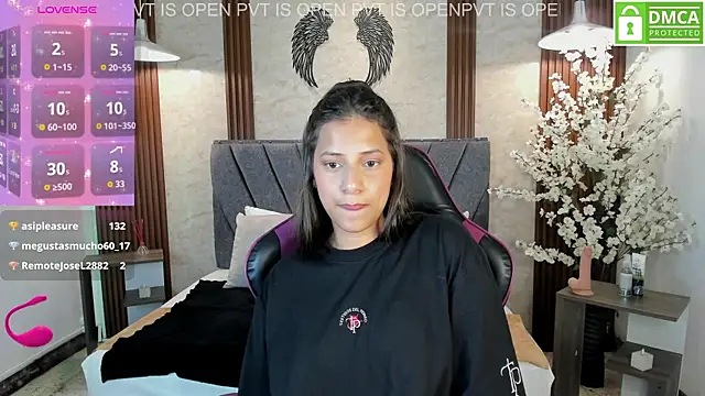 Atiena_のウェブカメラショー