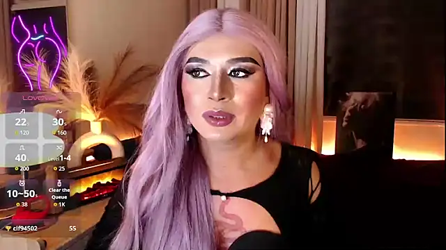 mslilly_croft: διαδικτυακό σόου στην κάμερα