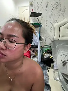 Ponthip – webcam-show