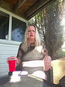 Chat +18 de Milfshaker50 ao vivo