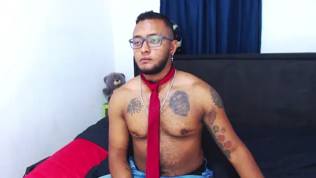 Pokazy przed kamerką – MascTyler